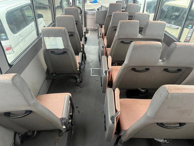 リエッセ 　マイクロバス　ディーゼル車　５速マニュアル車（15枚目）