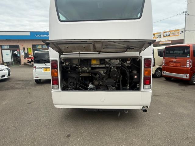 リエッセ 　マイクロバス　ディーゼル車　５速マニュアル車（18枚目）