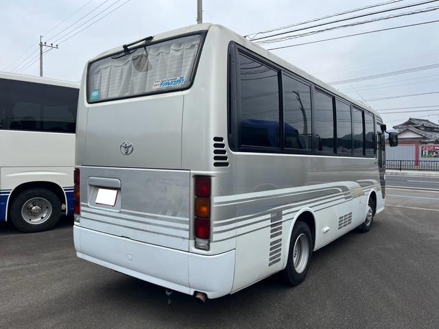 コースターＲ Ｓツーリングターボ　２６人乗り　ディーゼル車　リクライニングシート　スイングドア　５速マニュアル車（8枚目）
