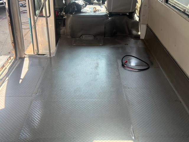 ローザ 　キッチンカー　事務室車　キャンピングカー　マニュアル車　折戸　ドライブレコーダー　観音開きサイドドアオープン　走行距離６７３００ｋｍ（31枚目）
