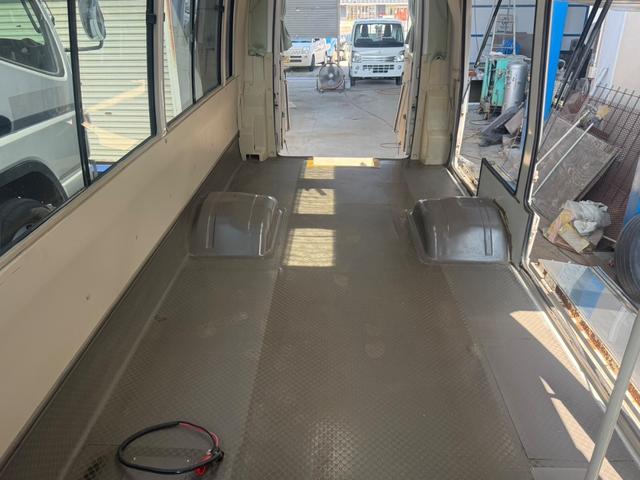 ローザ 　キッチンカー　事務室車　キャンピングカー　マニュアル車　折戸　ドライブレコーダー　観音開きサイドドアオープン　走行距離６７３００ｋｍ（41枚目）