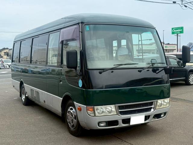 ローザ 　２９人乗り　ディーゼル車　オートスイングドア　オートステップ　オートマ車　ヘッドライトレベライザー　エアコン　パワーウィンドウ　リクライニングシート（3枚目）