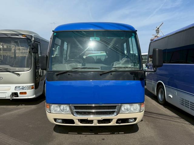 ローザ 　マイクロバス　左側オートスイングドア　オートマ車　２８人乗り　ディーゼル車　冷蔵庫付き　リクライニングシート　ナビ（2枚目）