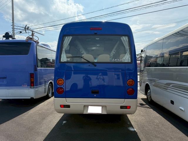 ローザ 　マイクロバス　左側オートスイングドア　オートマ車　２８人乗り　ディーゼル車　冷蔵庫付き　リクライニングシート　ナビ（5枚目）