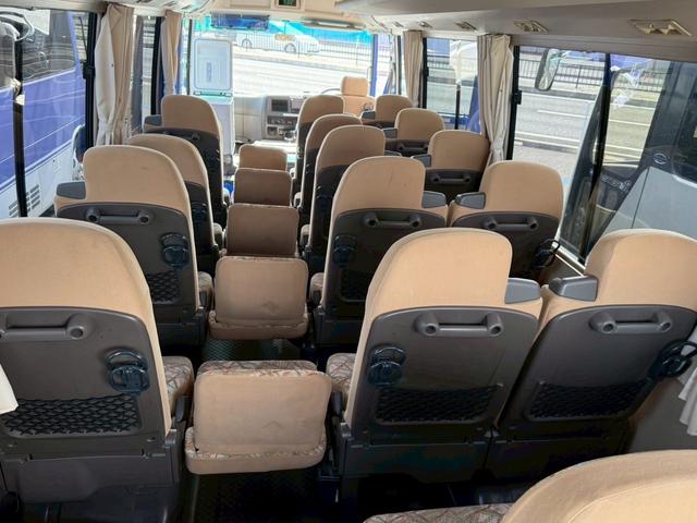 ローザ 　マイクロバス　左側オートスイングドア　オートマ車　２８人乗り　ディーゼル車　冷蔵庫付き　リクライニングシート　ナビ（37枚目）