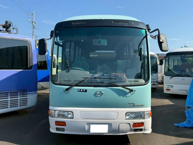リエッセ 　事務室車　ディーゼル車　左側オートスイングドア　エアサス　マニュアル車　ＥＴＣ　バックモニター　１０人乗り（2枚目）