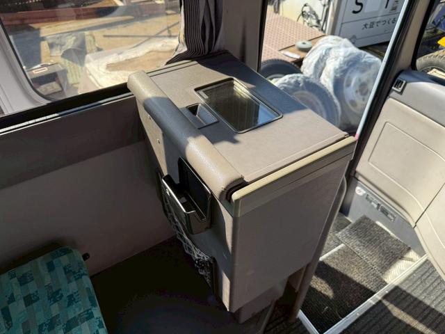 リエッセ スーパーツーリングターボ バス 29人乗り フロアオートマ スイングドア リクライニングシート バックモニター 冷蔵庫(16枚目)