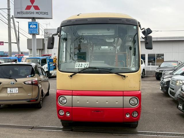 ポンチョ ベース車 19年式・11人乗りバス・ベース車・スイングドア・5速マニュアル車(2枚目)