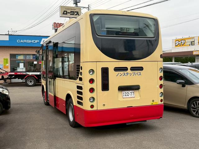 ポンチョ ベース車 19年式・11人乗りバス・ベース車・スイングドア・5速マニュアル車(6枚目)