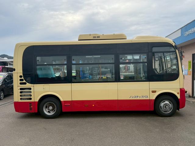 ポンチョ ベース車 19年式・11人乗りバス・ベース車・スイングドア・5速マニュアル車(8枚目)