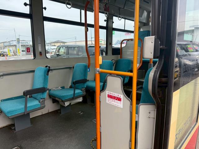 ポンチョ ベース車 19年式・11人乗りバス・ベース車・スイングドア・5速マニュアル車(11枚目)