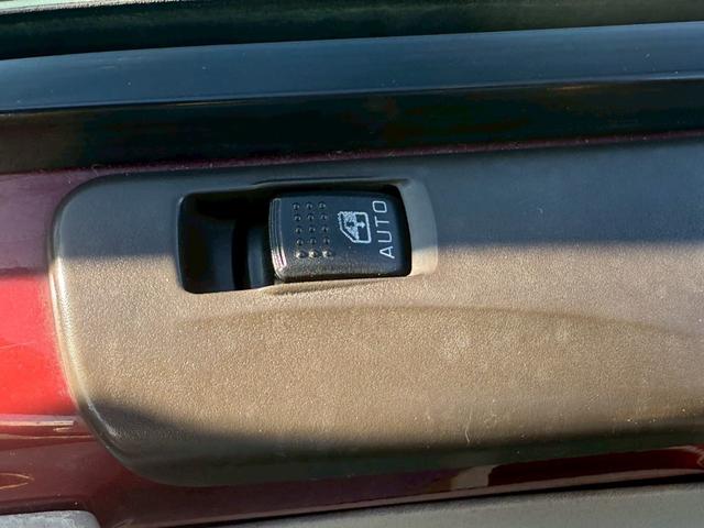 ローザ 　２９人乗りマイクロバス　オートマ車・スイングドア・リクライニングシート・ＥＴＣ・バックモニター・冷蔵庫・ナビ・ＴＶ（16枚目）