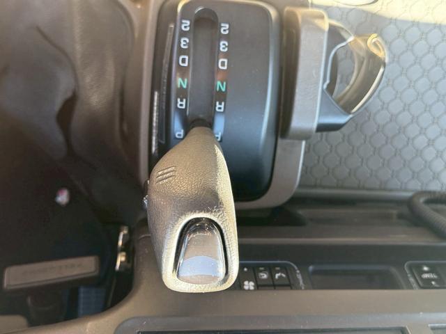 ローザ 　２９人乗りマイクロバス　オートマ車・スイングドア・リクライニングシート・ＥＴＣ・バックモニター・冷蔵庫・ナビ・ＴＶ（17枚目）