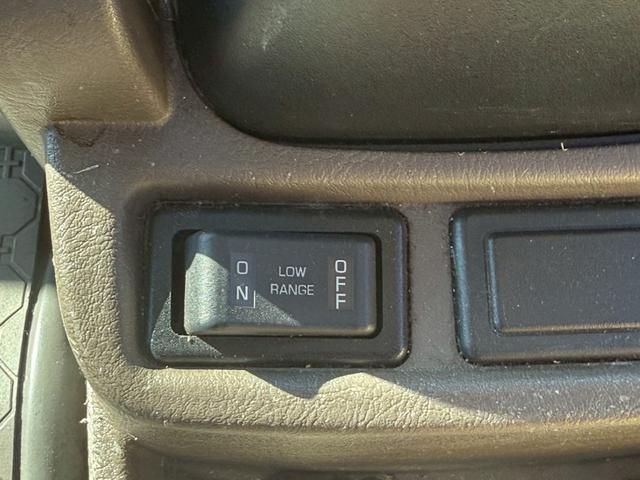 ローザ 　２９人乗りマイクロバス　オートマ車・スイングドア・リクライニングシート・ＥＴＣ・バックモニター・冷蔵庫・ナビ・ＴＶ（21枚目）