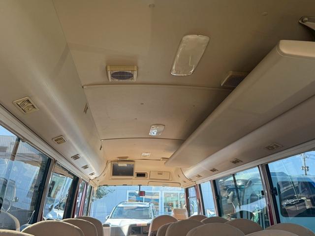 ローザ 　２９人乗りマイクロバス　オートマ車・スイングドア・リクライニングシート・ＥＴＣ・バックモニター・冷蔵庫・ナビ・ＴＶ（44枚目）