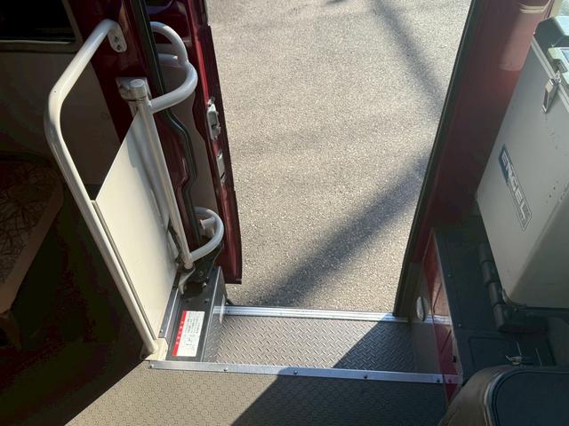 ローザ 　２９人乗りマイクロバス　オートマ車・スイングドア・リクライニングシート・ＥＴＣ・バックモニター・冷蔵庫・ナビ・ＴＶ（50枚目）