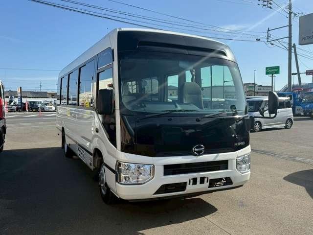 リエッセII ＧＸ　２８人乗り・自動スイングドア・オートマ・冷蔵庫・オートエアコン・ＥＴＣ・バックモニター・バックカメラ・ナビゲーション（3枚目）