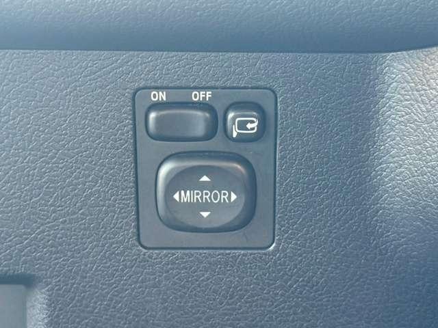 リエッセII ＧＸ　２８人乗り・自動スイングドア・オートマ・冷蔵庫・オートエアコン・ＥＴＣ・バックモニター・バックカメラ・ナビゲーション（14枚目）