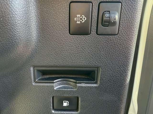 リエッセII ＧＸ　２８人乗り・自動スイングドア・オートマ・冷蔵庫・オートエアコン・ＥＴＣ・バックモニター・バックカメラ・ナビゲーション（31枚目）