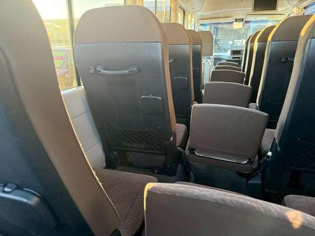 リエッセII ＧＸ　２８人乗り・自動スイングドア・オートマ・冷蔵庫・オートエアコン・ＥＴＣ・バックモニター・バックカメラ・ナビゲーション（50枚目）