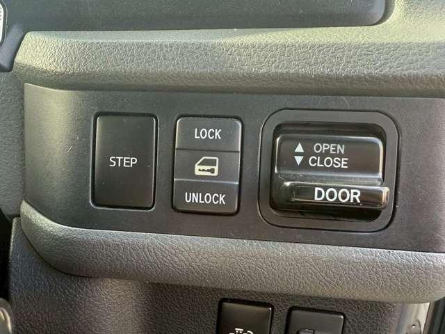 コースター ＧＸ　２８人乗り・自動スイングドア・オートマ・冷蔵庫・オートエアコン・ＥＴＣ・バックカメラ・ナビゲーション・オートステップ・リクライニングシート（18枚目）