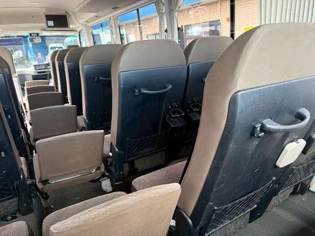 コースター ＧＸ　２８人乗り・自動スイングドア・オートマ・冷蔵庫・オートエアコン・ＥＴＣ・バックカメラ・ナビゲーション・オートステップ・リクライニングシート（46枚目）