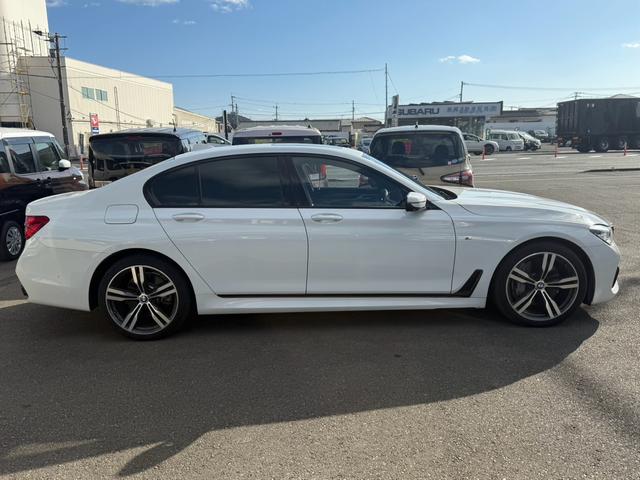 ���X�͑n�ƂR�T�N�ȏ�̎��т��邨�X�ł��B���S�ƐM���̂i�t�{������X�B�F�X�ȎԎ����葵���Ă���܂��B