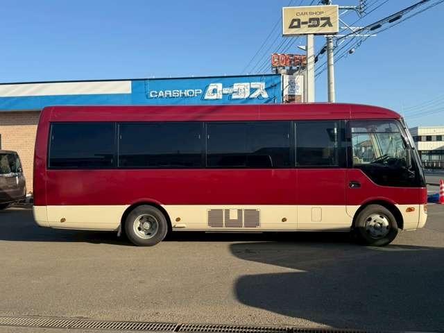 ローザ 　２９人乗り　エアサス・オートステップ・冷蔵庫・ＥＴＣ・フロントダウンエアサスニーリン付き・リクライニングモケットシート・１８０馬力・ターボ付き（7枚目）