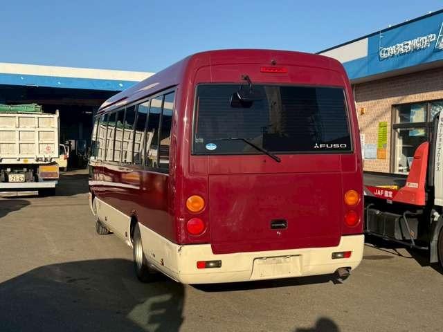 ローザ 　２９人乗り　エアサス・オートステップ・冷蔵庫・ＥＴＣ・フロントダウンエアサスニーリン付き・リクライニングモケットシート・１８０馬力・ターボ付き（8枚目）