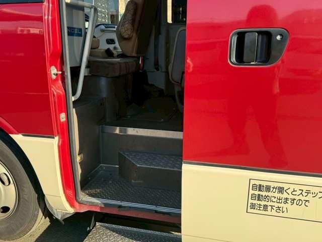 ローザ 　２９人乗り　エアサス・オートステップ・冷蔵庫・ＥＴＣ・フロントダウンエアサスニーリン付き・リクライニングモケットシート・１８０馬力・ターボ付き（16枚目）