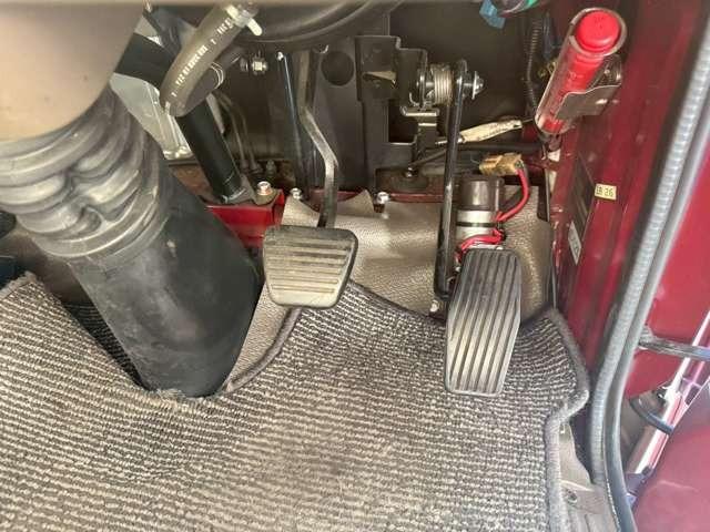 ローザ 　２９人乗り　エアサス・オートステップ・冷蔵庫・ＥＴＣ・フロントダウンエアサスニーリン付き・リクライニングモケットシート・１８０馬力・ターボ付き（40枚目）