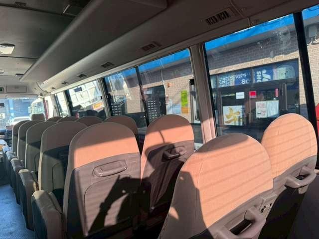 ローザ 　２９人乗り　エアサス・オートステップ・冷蔵庫・ＥＴＣ・フロントダウンエアサスニーリン付き・リクライニングモケットシート・１８０馬力・ターボ付き（47枚目）