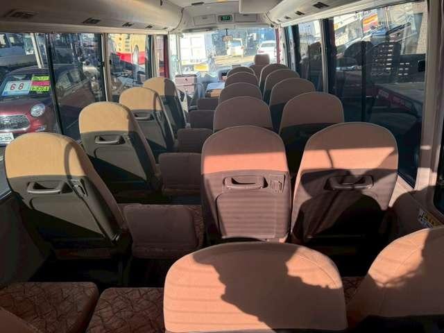 ローザ 　２９人乗り　エアサス・オートステップ・冷蔵庫・ＥＴＣ・フロントダウンエアサスニーリン付き・リクライニングモケットシート・１８０馬力・ターボ付き（50枚目）