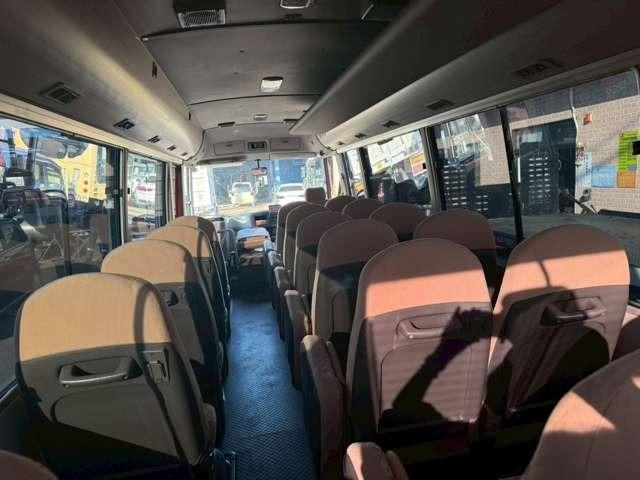 ローザ 　２９人乗り　エアサス・オートステップ・冷蔵庫・ＥＴＣ・フロントダウンエアサスニーリン付き・リクライニングモケットシート・１８０馬力・ターボ付き（60枚目）