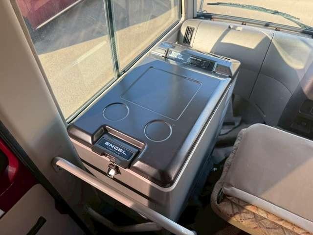 ローザ 　２９人乗り　エアサス・オートステップ・冷蔵庫・ＥＴＣ・フロントダウンエアサスニーリン付き・リクライニングモケットシート・１８０馬力・ターボ付き（63枚目）