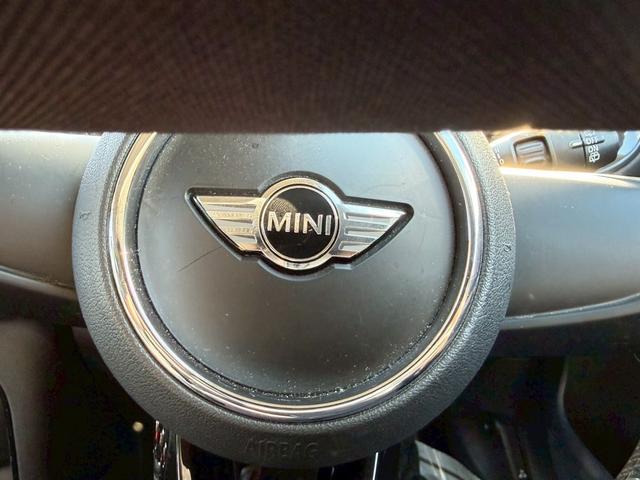 ���X�͑n�ƂR�T�N�ȏ�̎��т��邨�X�ł��B���S�ƐM���̂i�t�{������X�B�F�X�ȎԎ����葵���Ă���܂��B