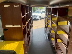 九州運輸局長指定工場完備。検査ラインがあるので、車検の際に車両を陸運局に持ち込む必要がありません。検査を終えれば必要書類を持ち込むだけで新しい車検証が発行してもらえます。 4