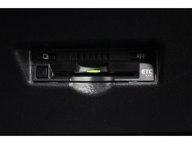 スッキリ装着されたビルトインタイプのＥＴＣ！高速道路走行の料金所をノンストップで通過できます。※　ＥＴＣカードのお申し込みも当社にお任せ下さい！