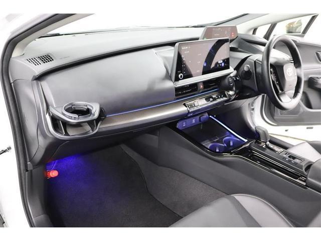 プリウス Ｚ　１年保証　ワンオーナ－　フルセグ　メモリーナビ　ミュージックプレイヤー接続可　電動シート　電動リヤゲート　シートクーラー　全周囲カメラ　バックカメラ　衝突被害軽減システム　ＥＴＣ　ＬＥＤヘッドランプ（21枚目）