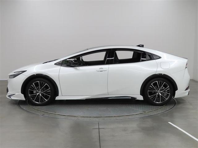 プリウス Ｚ　１年保証　フルエアロ　シートエアコン　フルセグ　メモリーナビ　ミュージックプレイヤー接続可　バックカメラ　衝突被害軽減システム　ＥＴＣ　ドラレコ　ＬＥＤヘッドランプ　アイドリングストップ（4枚目）