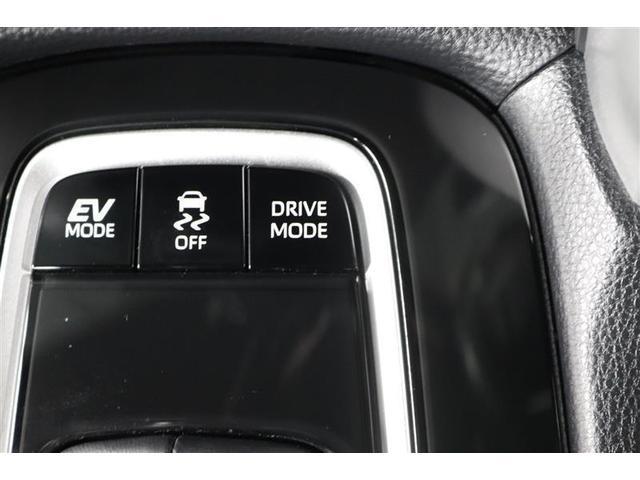 燃費をより向上させるエコドライブモードとパワフルな走行を愉しめるパワーモードを選べるスイッチが付いております！