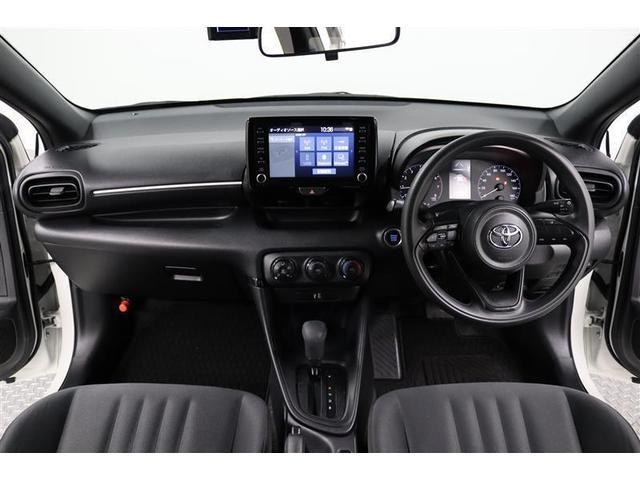 ヤリス Ｘ　１年保証　ワンオーナ－　メモリーナビ　ミュージックプレイヤー接続可　バックカメラ　横滑り防止装置　車線逸脱警報　クリアランスソナー　オートマチックハイビーム　衝突被害軽減システム　ＥＴＣ　ドラレコ（6枚目）