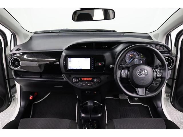 ヴィッツ ハイブリッドF セーフティーエディションIII 1年保証 ワンオーナ- フルセグ メモリーナビ DVD再生 ミュージックプレイヤー接続可 クリアランスソナー 車線逸脱警報 バックカメラ 衝突被害軽減システム ETC LEDヘッドランプ(6枚目)