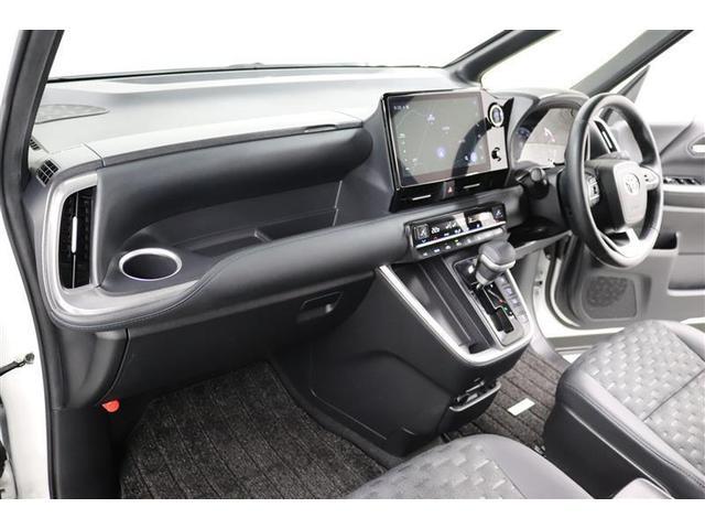 ヴォクシー Ｓ－Ｚ　１年保証　ワンオーナー　後席モニタ－　フルセグ　メモリーナビ　ＤＶＤ再生　ミュージックプレイヤー接続可　シートヒーター　バックカメラ　衝突被害軽減システム　ＥＴＣ　両側電動スライド　ＬＥＤヘッドランプ（22枚目）