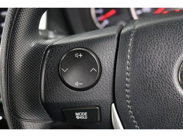 �X�e�A�����O�X�C�b�`�t���Ȃ̂ŃI�[�f�B�I�̑��삪�茳�ŏo���ĕ֗��ł��ˁI