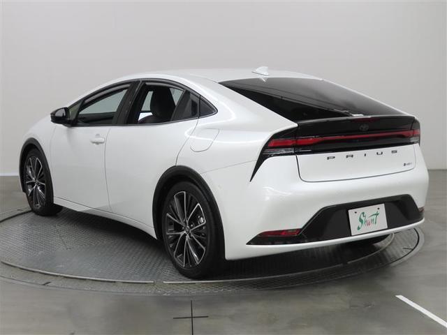 プリウス Ｚ　１年保証　シートエアコン　Ｐバックドア　フルセグ　ミュージックプレイヤー接続可　バックカメラ　衝突被害軽減システム　ＥＴＣ　ドラレコ　ＬＥＤヘッドランプ　アイドリングストップ（5枚目）