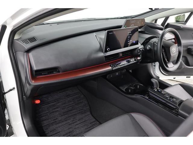 プリウス Ｚ　１年保証　シートエアコン　Ｐバックドア　フルセグ　ミュージックプレイヤー接続可　バックカメラ　衝突被害軽減システム　ＥＴＣ　ドラレコ　ＬＥＤヘッドランプ　アイドリングストップ（23枚目）