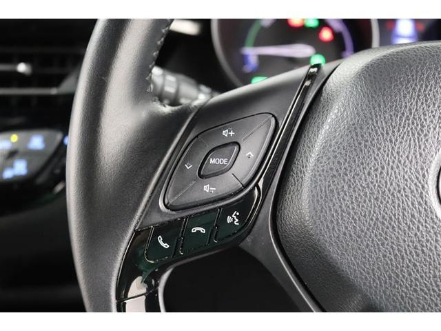 �X�e�A�����O�X�C�b�`�t���Ȃ̂ŃI�[�f�B�I�̑��삪�茳�ŏo���ĕ֗��ł��ˁI