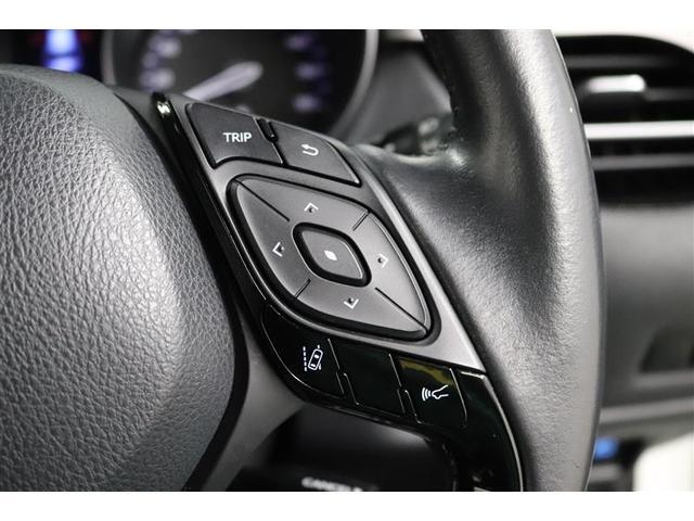 �}���`�C���t�H���[�V�����f�B�X�v���C�̑���X�C�b�`���n���h�����ɂ���܂��I�݂������������Ɋm�F�ł��܂��B