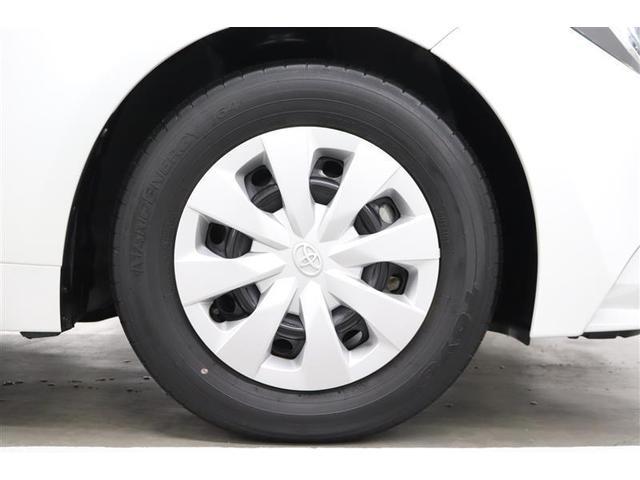 �X�`�[���z�C�[���Ƀz�C�[���L���b�v�𑕒����Ă��܂��B